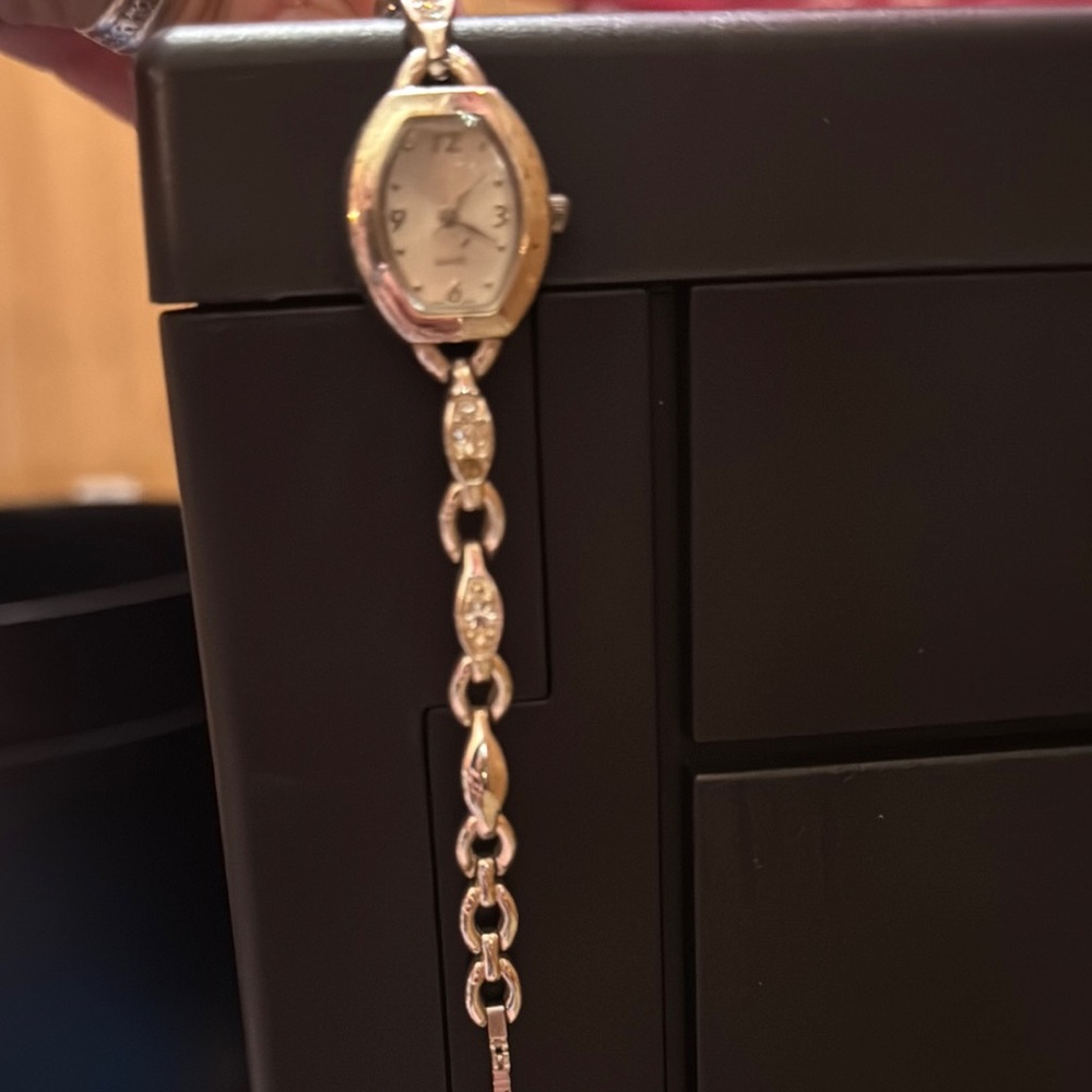Gold Like Oval Face Chain-Link Watch